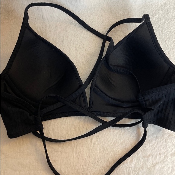 Shade & Shore Black Strappy Bra - Picture 2 of 5